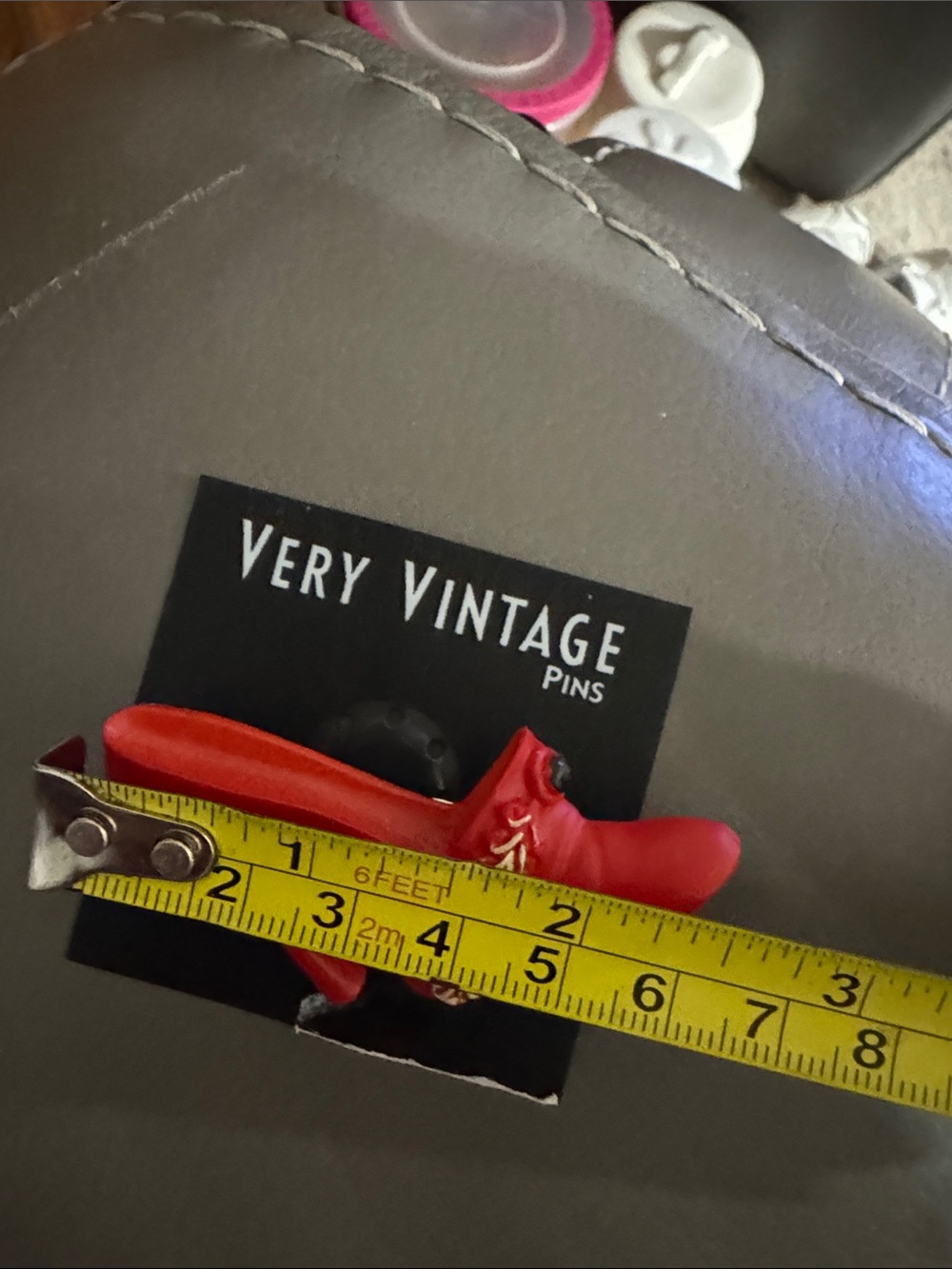 Very Vintage Red High Heel Brooch - Picture 2 of 3